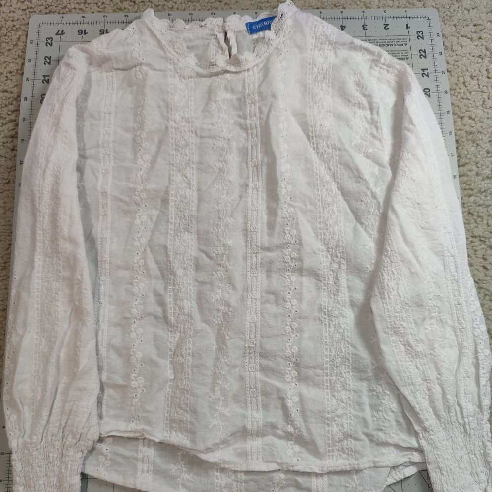 White linen blouse with lantern sleeves - XS-M